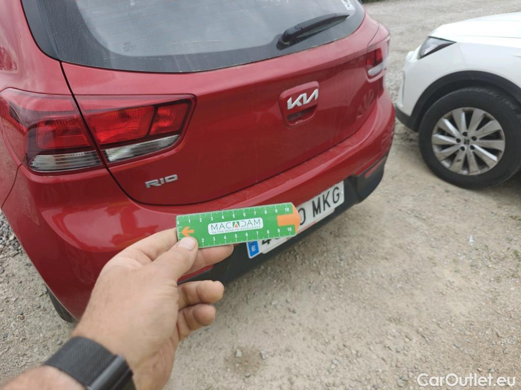  KIA  Rio KIA  / 2020 / 5P / berlina con portón 1.2 DPi 62kW (84CV) Concept #14
