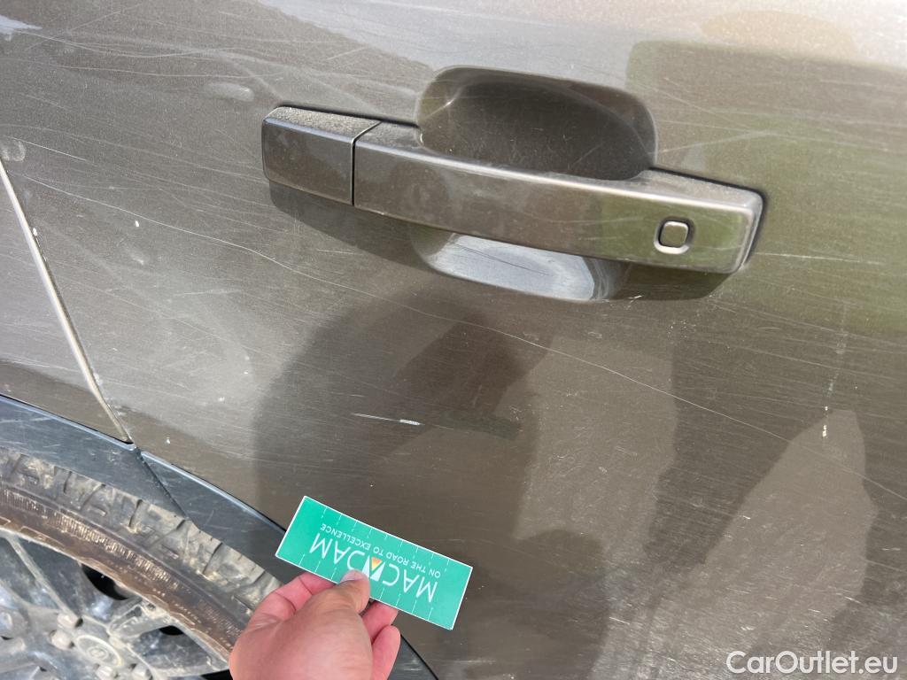  Land Rover  Discovery LAND ROVER Defender / 2019 / 5P / todoterreno 3.0 D200 SE 110 Auto 4WD MHEV #18