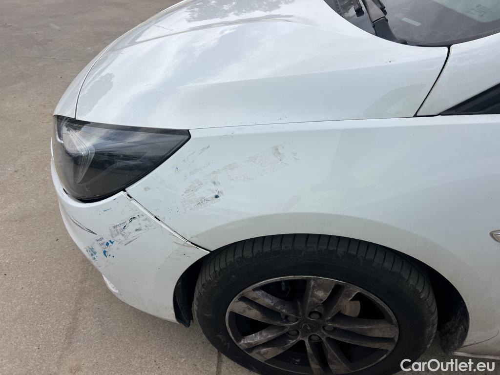  Opel  Astra OPEL  / 2019 / 5P / familiar 1.5D DVC 77kW (105CV) Edition ST #40