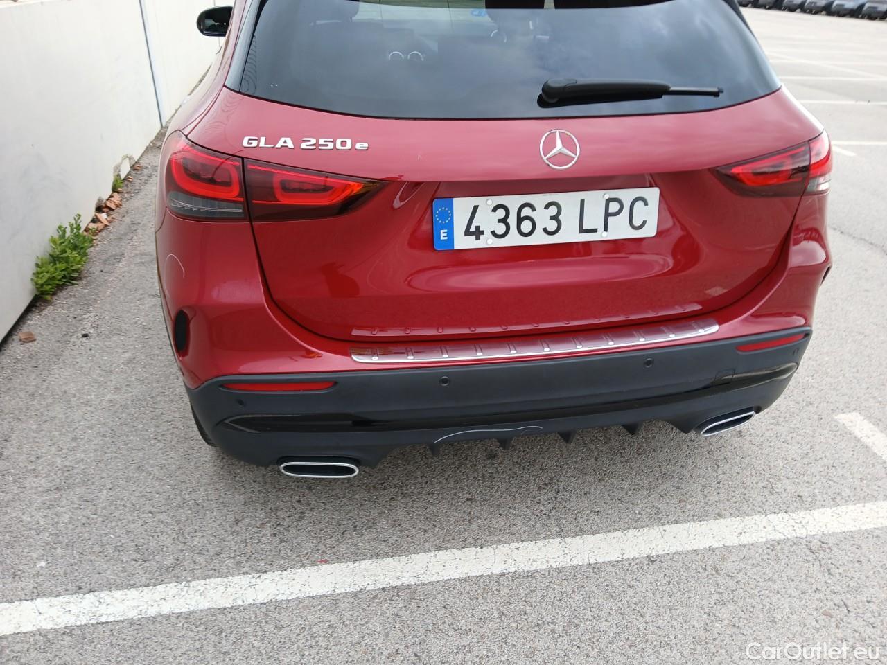  Mercedes  GLA Clase   250 e (247.786)AMG 1.3 AMG Line 220CV AT8 E6d #20
