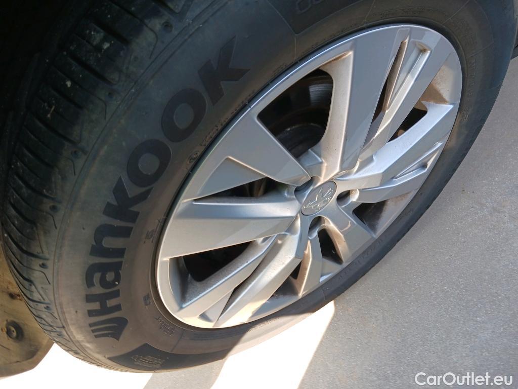  Peugeot  3008  Active Pack 1.5 HDi 130CV MT6 E6d #27