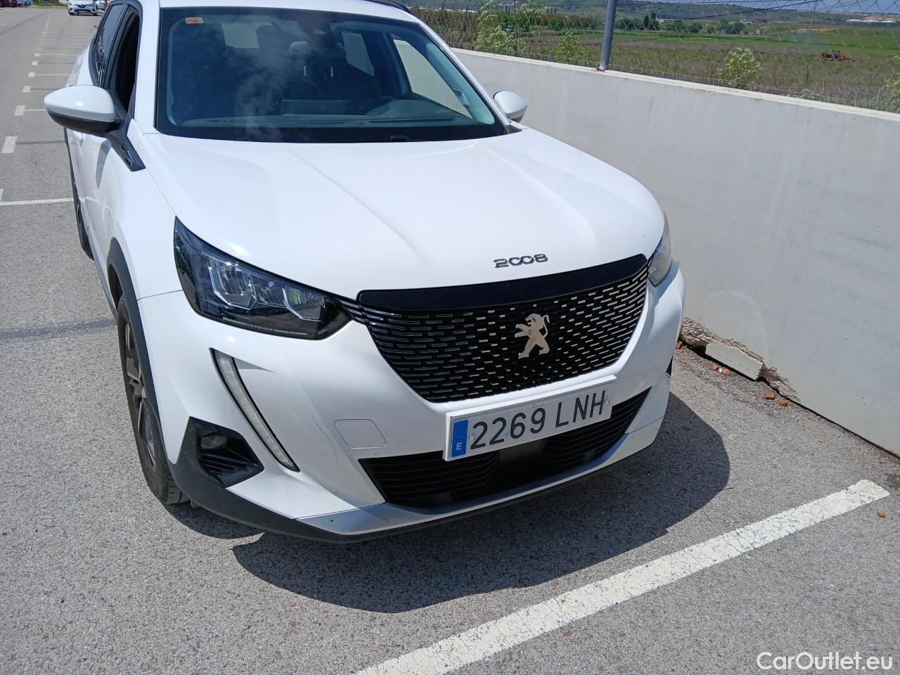  Peugeot  2008  Allure Pack 1.5 HDi 110CV MT6 E6d #10