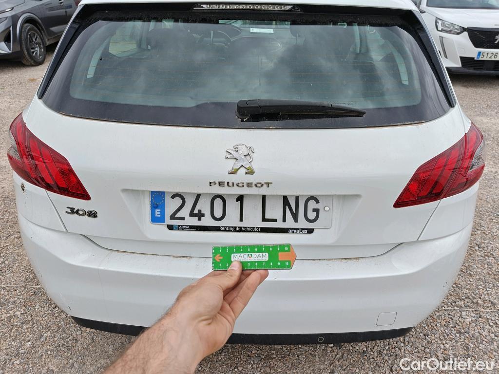  Peugeot  308 PEUGEOT  / 2017 / 5P / berlina con portón 5p Active Pack BlueHDi 130 S&S #39