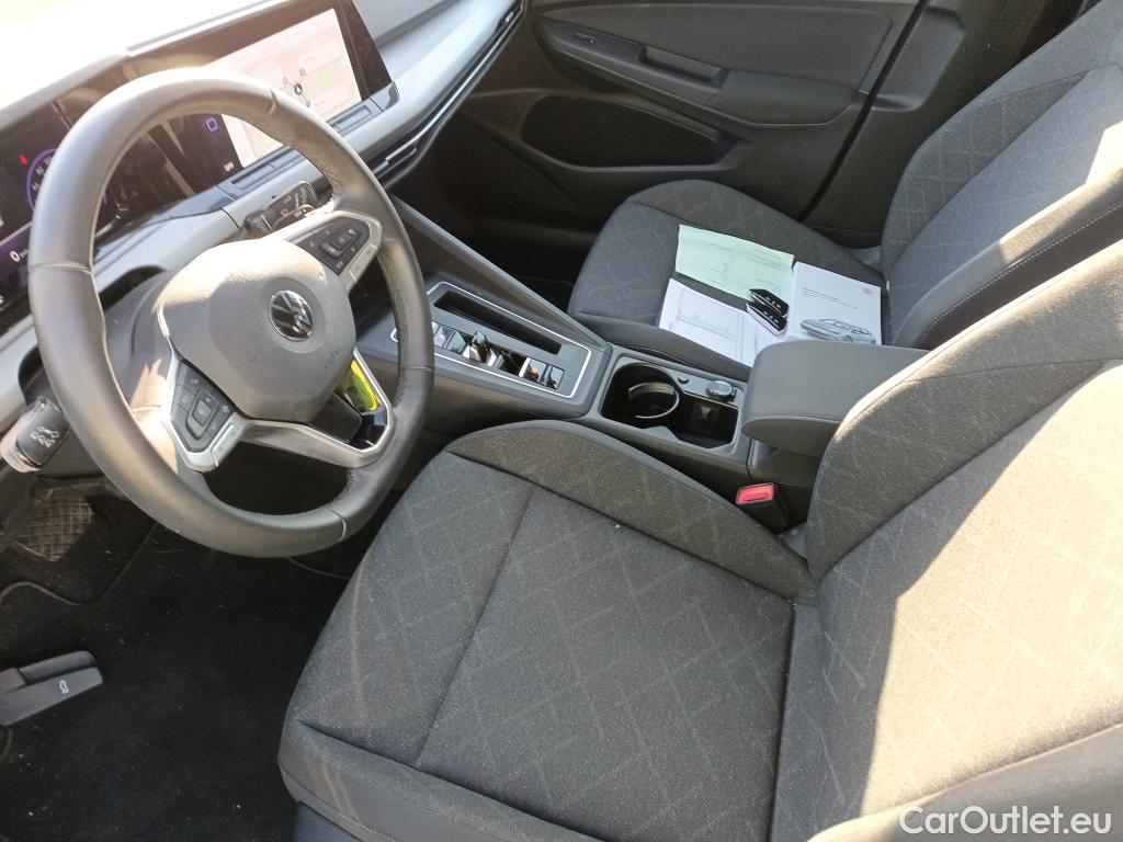  Volkswagen  Golf  VIII Variant Life 2.0 TDI 115CV AT7 E6d #15