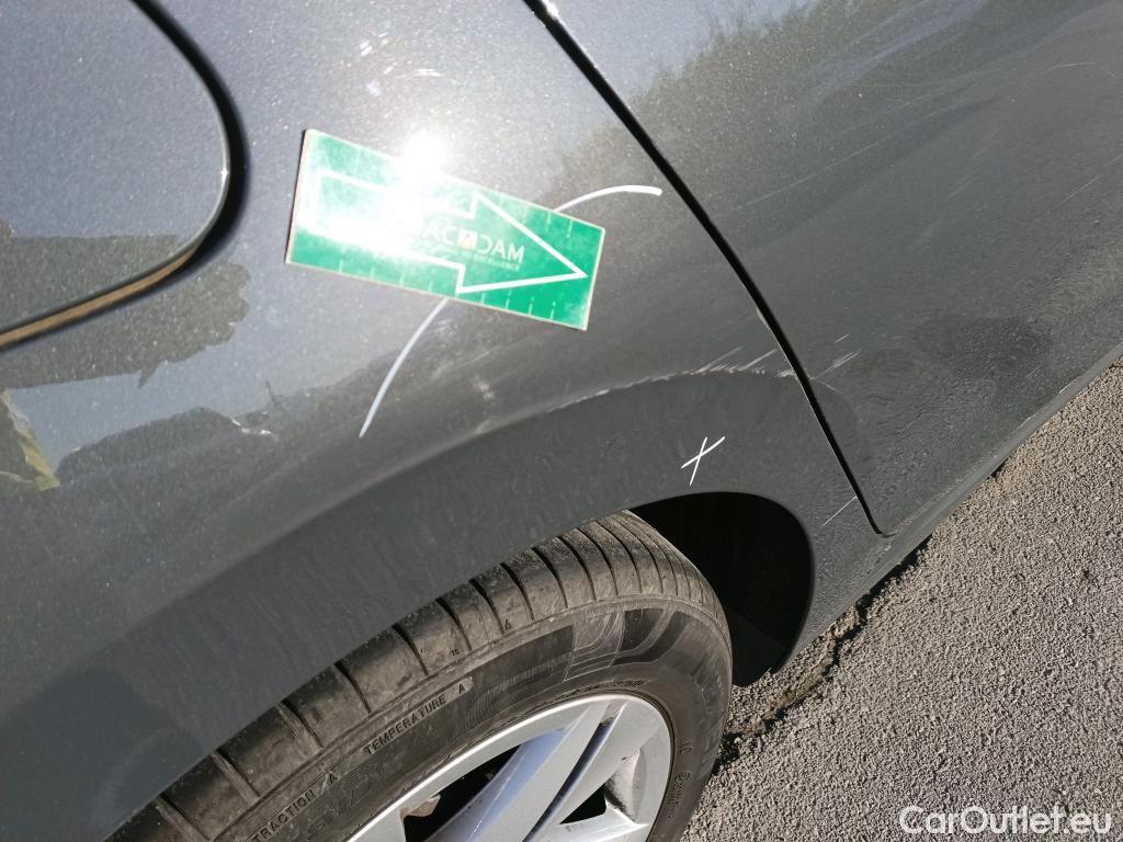  Volkswagen  Golf  VIII Variant Life 2.0 TDI 115CV AT7 E6d #2