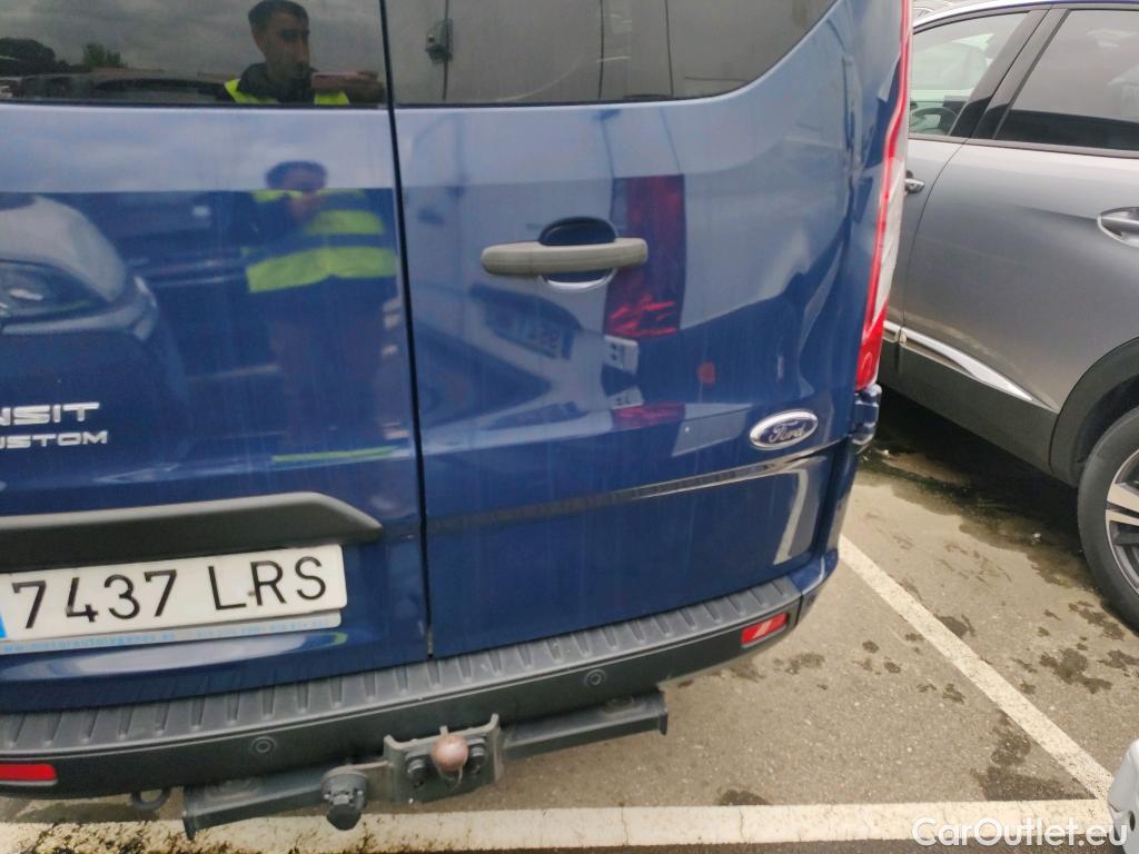  Ford  Transit  Custom Combi / Tourneo Custom 320 L1 Trend 2.0 TDCi 130CV MT6 E6dT #1