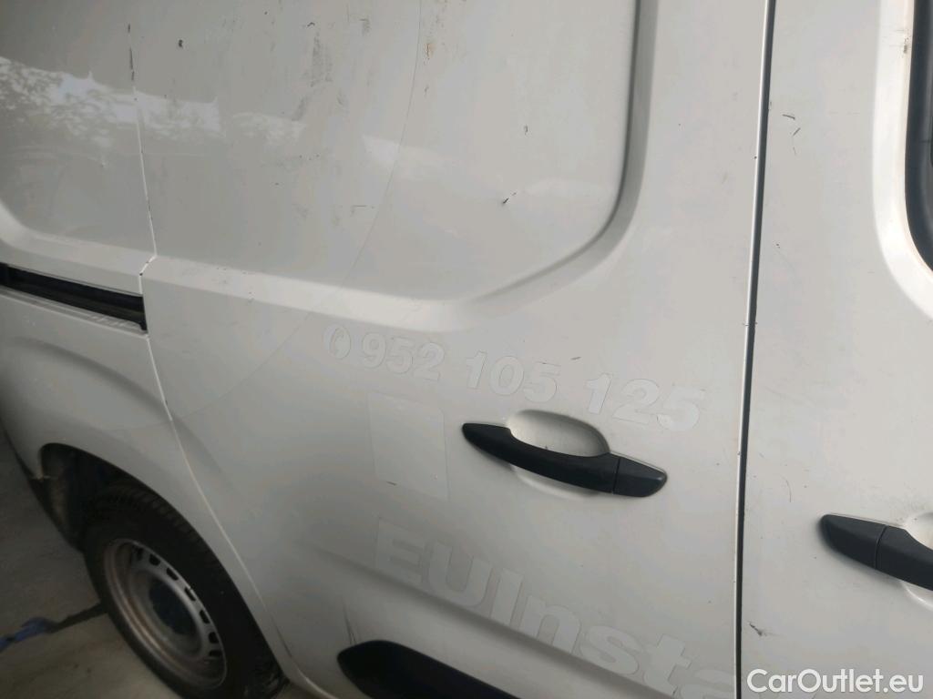  Peugeot  Partner PEUGEOT  / 2018 / 3P / furgón derivado de turismo Pro Standard 600kg BlueHDi 73kW (AC) #57
