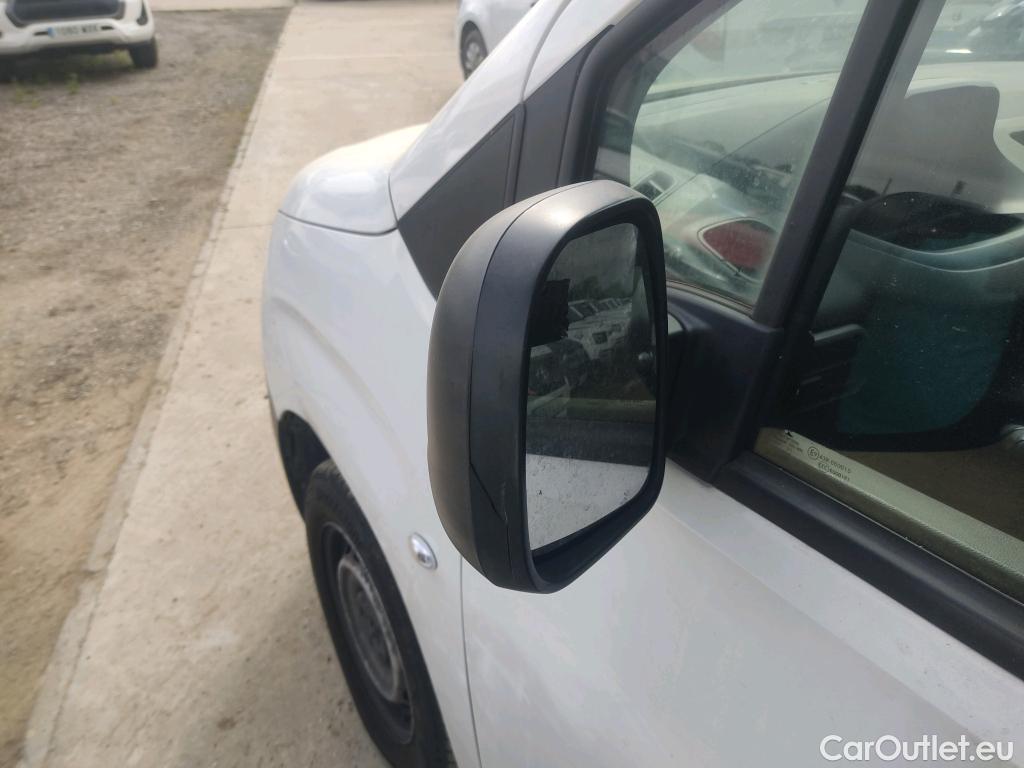  Peugeot  Partner PEUGEOT  / 2018 / 3P / furgón derivado de turismo Pro Standard 600kg BlueHDi 73kW (AC) #1