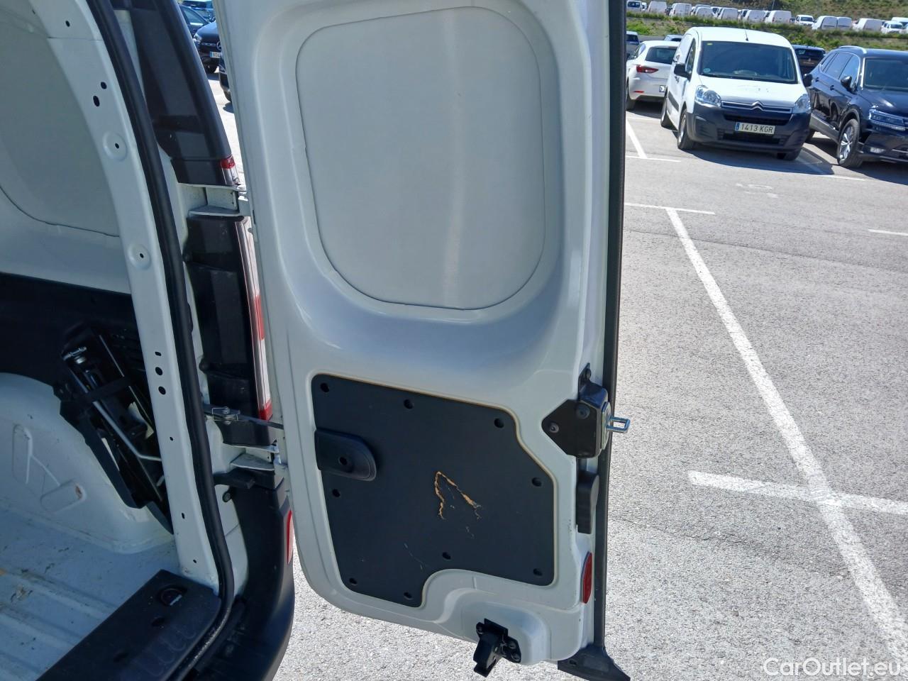  Renault  Kangoo  II Furgón Professional 1.5 dCi 75CV MT5 E6 #16