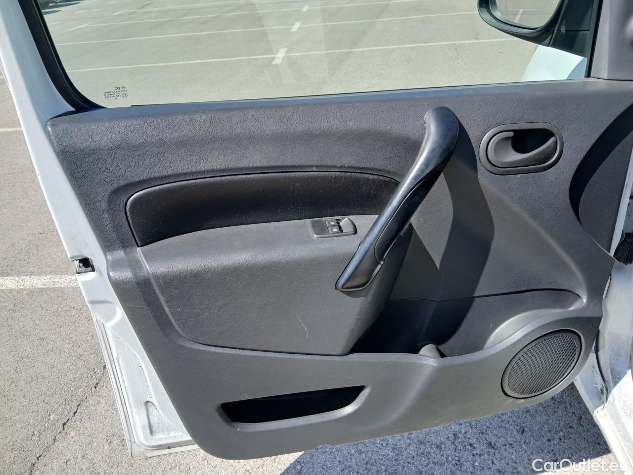  Renault  Kangoo  II Furgón Professional 1.5 dCi 75CV MT5 E6 #12