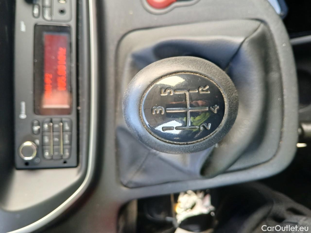  Renault  Kangoo  II Furgón Professional 1.5 dCi 75CV MT5 E6 #14