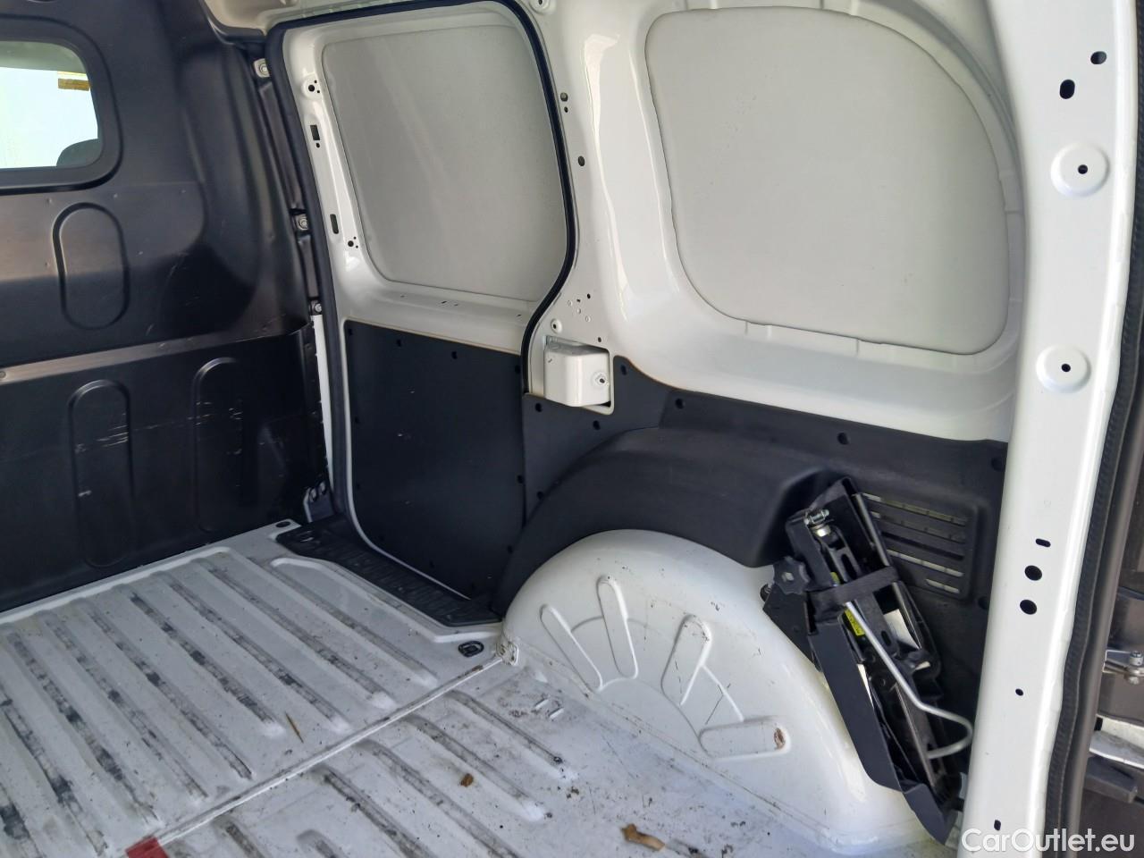  Renault  Kangoo  II Furgón Professional 1.5 dCi 75CV MT5 E6 #22