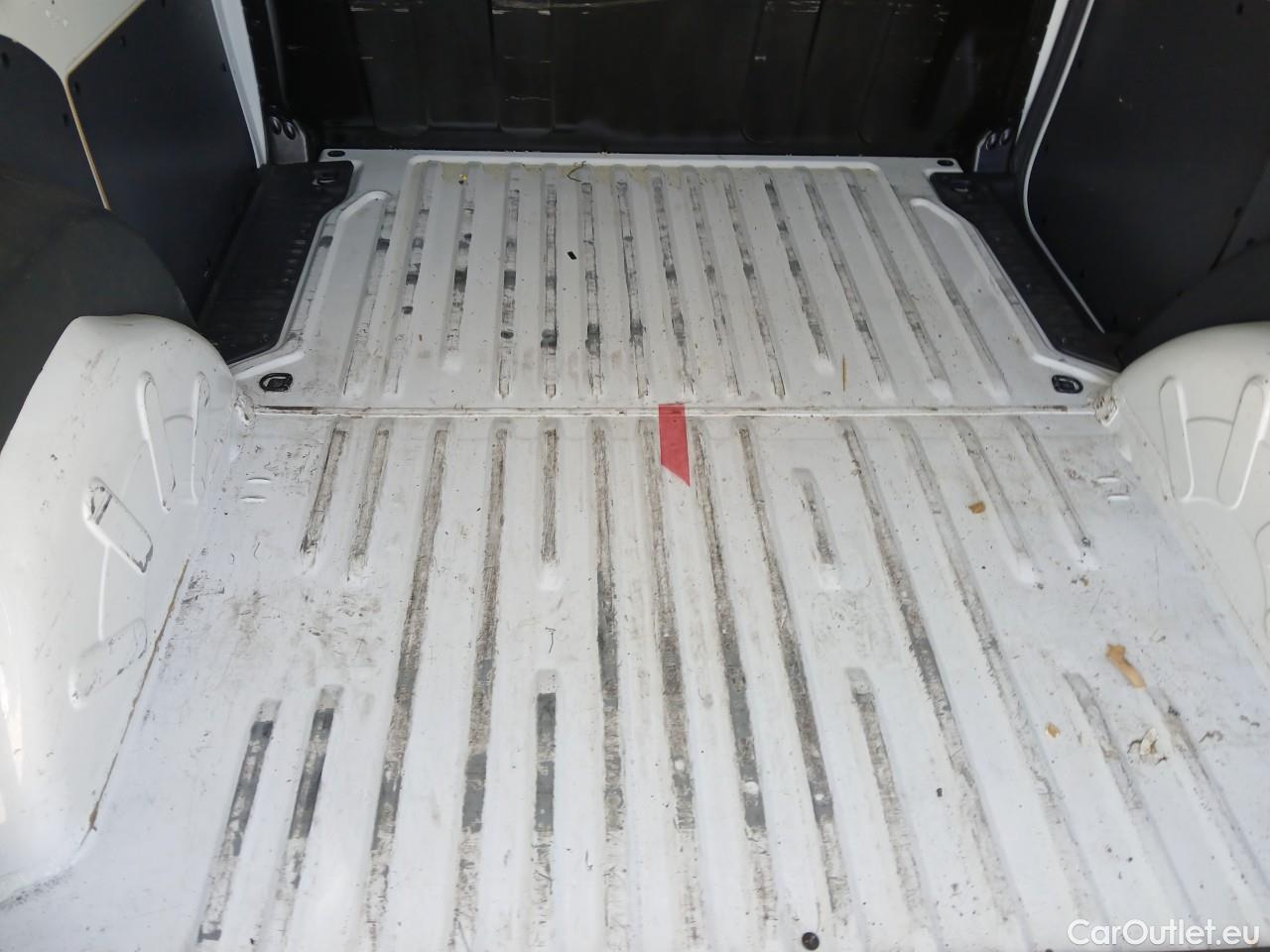  Renault  Kangoo  II Furgón Professional 1.5 dCi 75CV MT5 E6 #21