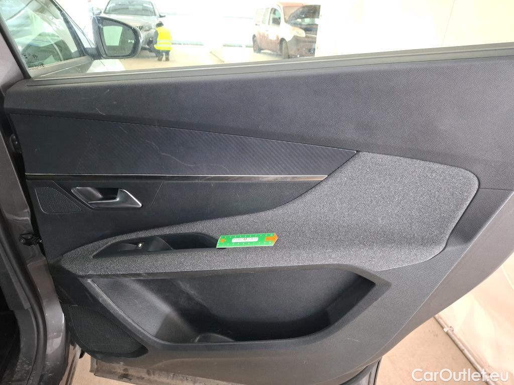  Peugeot  5008 PEUGEOT  / 2020 / 5P / SUV PureTech 130 S&S EAT8 Active Pack #1