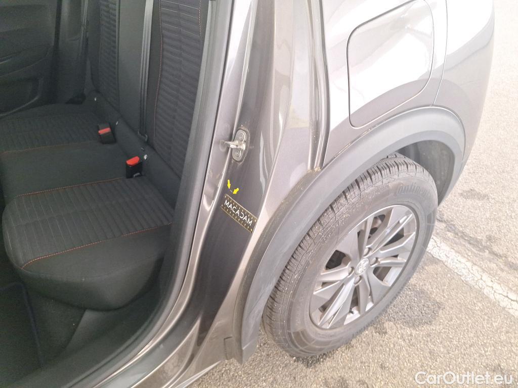  Peugeot  2008 PEUGEOT  / 2019 / 5P / Crossover PureTech 130 S&S EAT8 ACTIVE BUSINESS #14