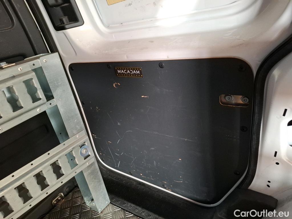  Volkswagen  Caddy VOLKSWAGEN  Van VU 4p Fourgonnette 2.0 TDI 75 Business Line #17