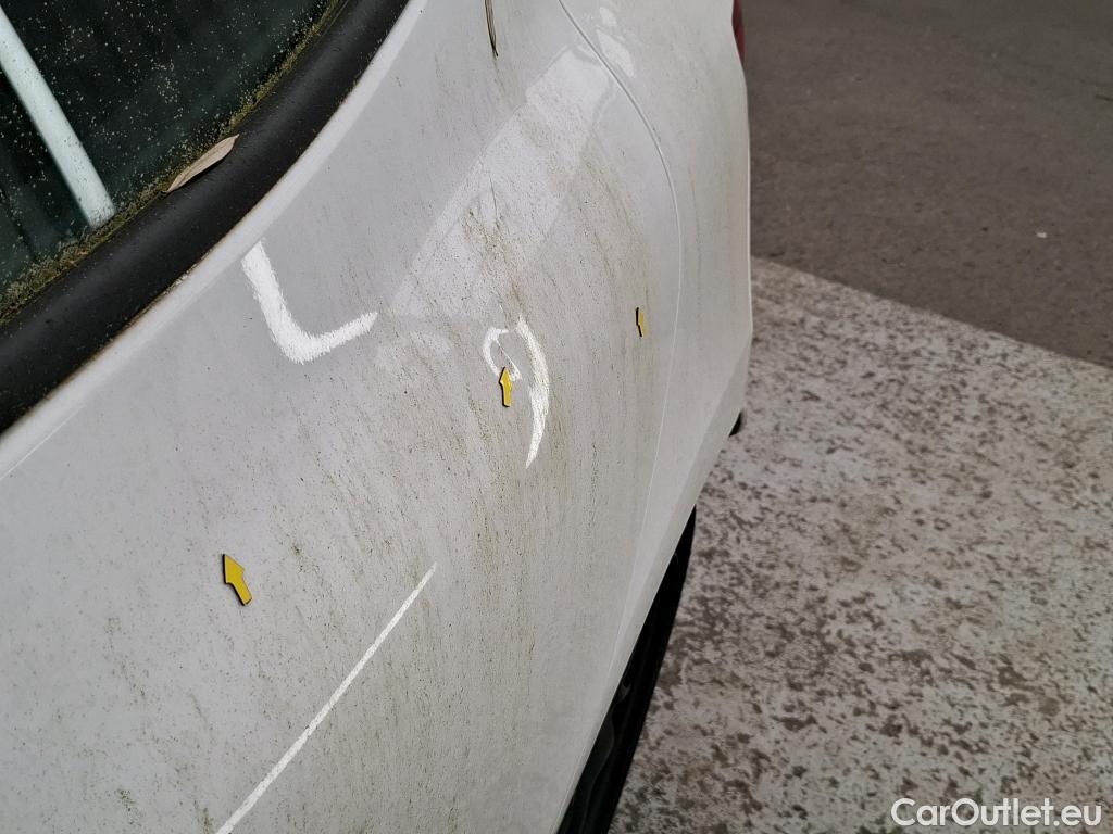  Renault  Clio  IV Business 0.9 TCe 90CV BVM5 E6 #47