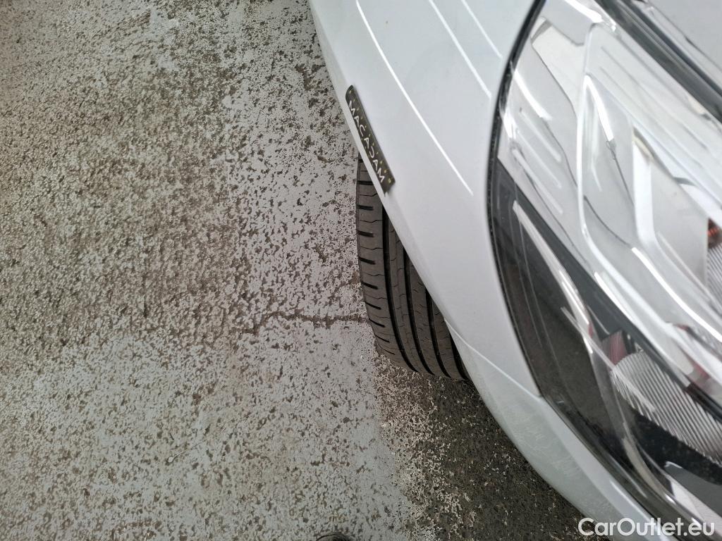  Renault  Clio  IV Business 0.9 TCe 90CV BVM5 E6 #52
