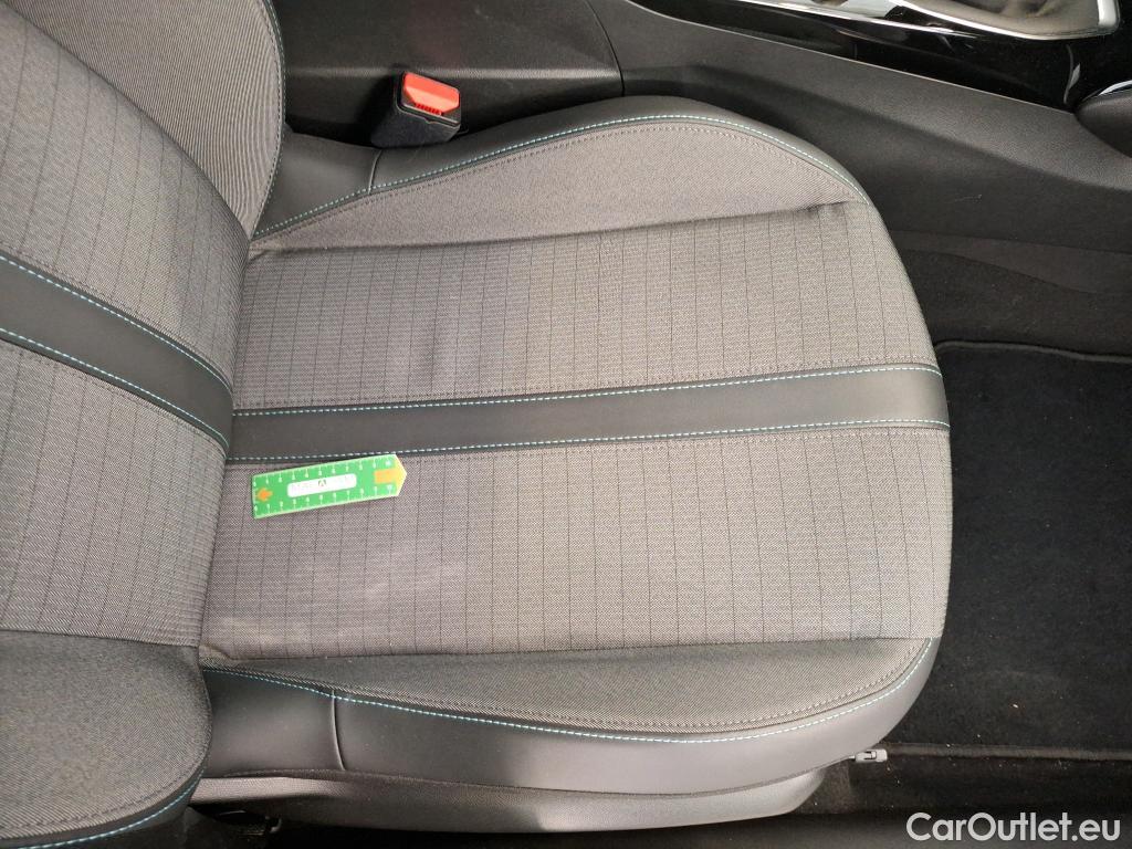  Peugeot  208 PEUGEOT  / 2019 / 5P / Berline PureTech 100 S&S Allure Pack #8