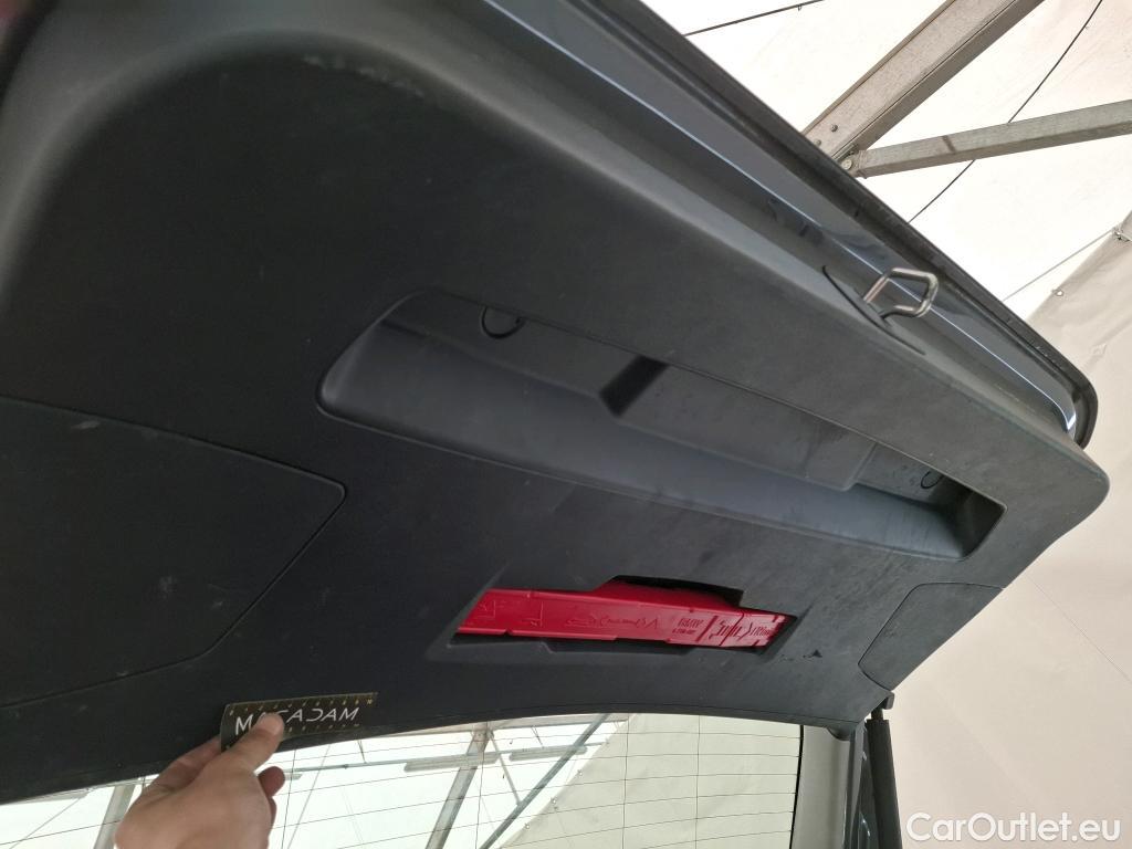  Bmw  X1 BMW  / 2019 / 5P / SUV sDrive18i Première DKG7 #12