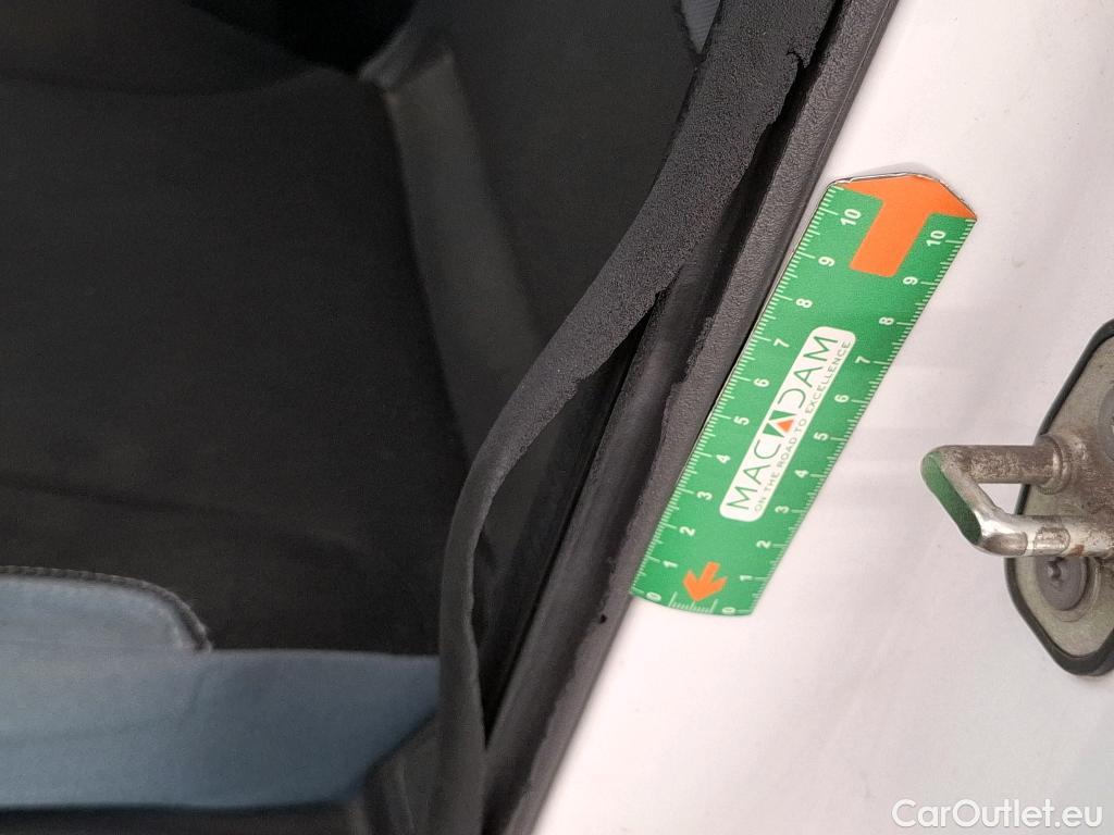  Citroen  Berlingo  Confort 1.6 HDi 90CV BVA6 E5 #28