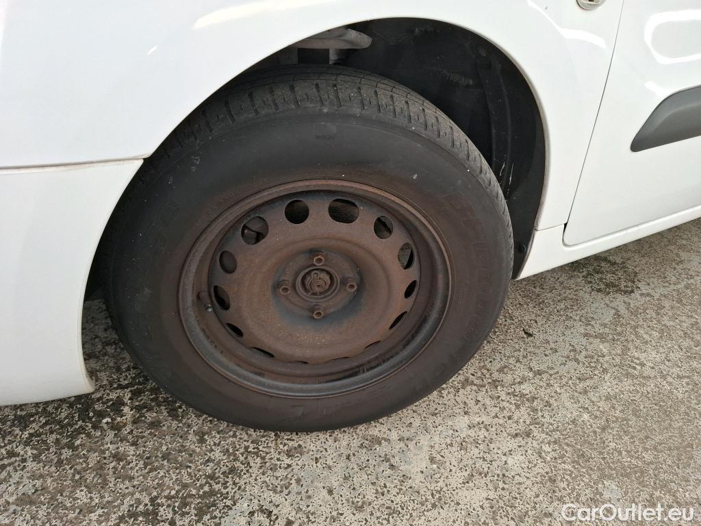  Citroen  Berlingo  Confort 1.6 HDi 90CV BVA6 E5 #18