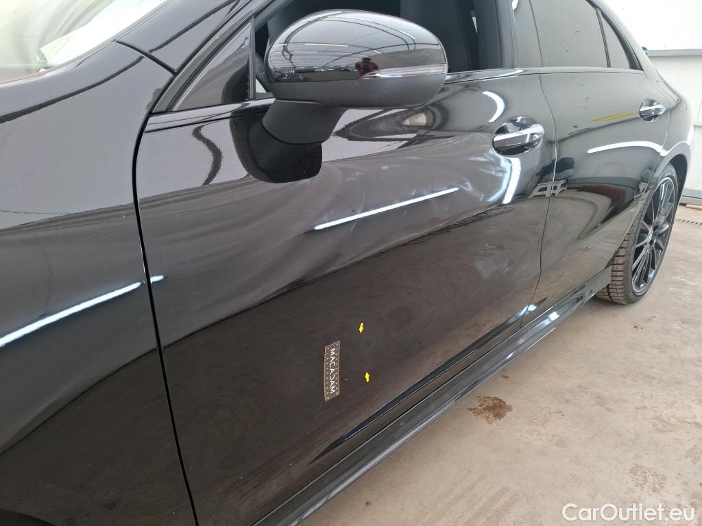  Mercedes  CLA-Klasse MERCEDES-BENZ CLA Coupe / 2019 / 4P / Coupé CLA 180 d AMG Line BA8 #1