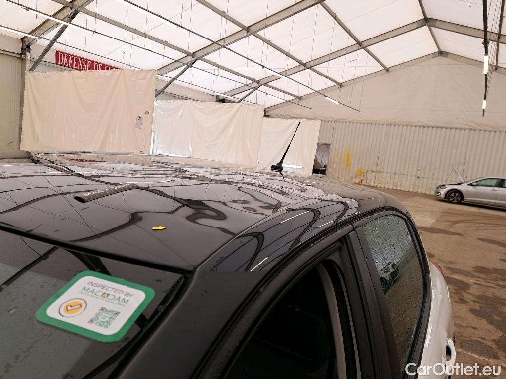  Citroen  C3 CITROEN  / 2016 / 5P / Berline PureTech 110 S&S BVM6 Shine Business #3