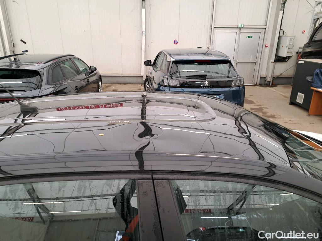  Citroen  C3 CITROEN  / 2016 / 5P / Berline PureTech 110 S&S BVM6 Shine Business #4
