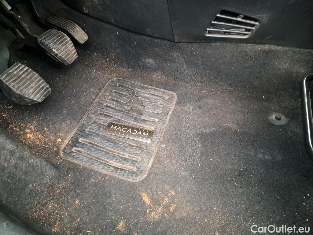  Citroen  C3 CITROEN  / 2016 / 5P / Berline PureTech 110 S&S BVM6 Shine Business #18