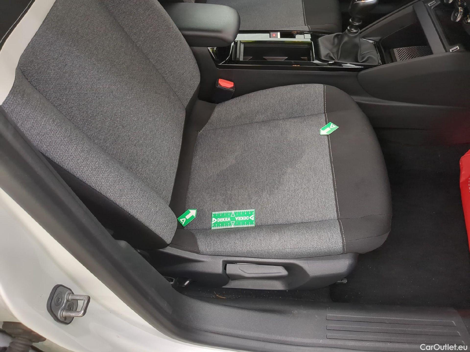  Citroen  C4  Berline Feel Nav Business R 1.5 BlueHDI 110CV BVM6 E6d #1