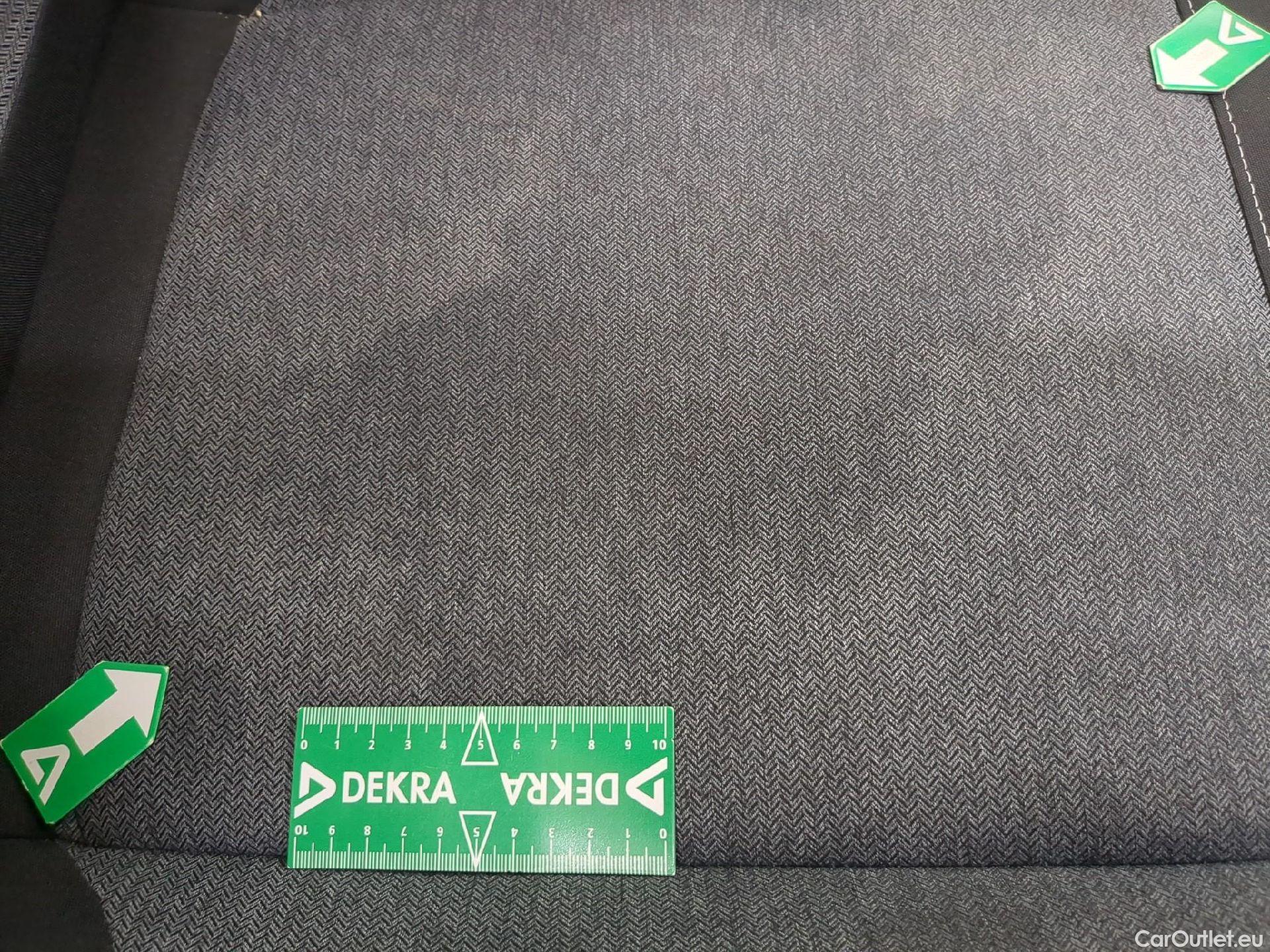  Citroen  C4  Berline Feel Nav Business R 1.5 BlueHDI 110CV BVM6 E6d #2