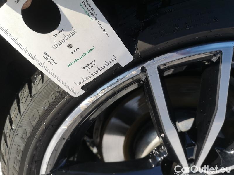  Bmw  Serie 3  Touring (G21N) (2022) 330i Touring xDrive AT 5d #9