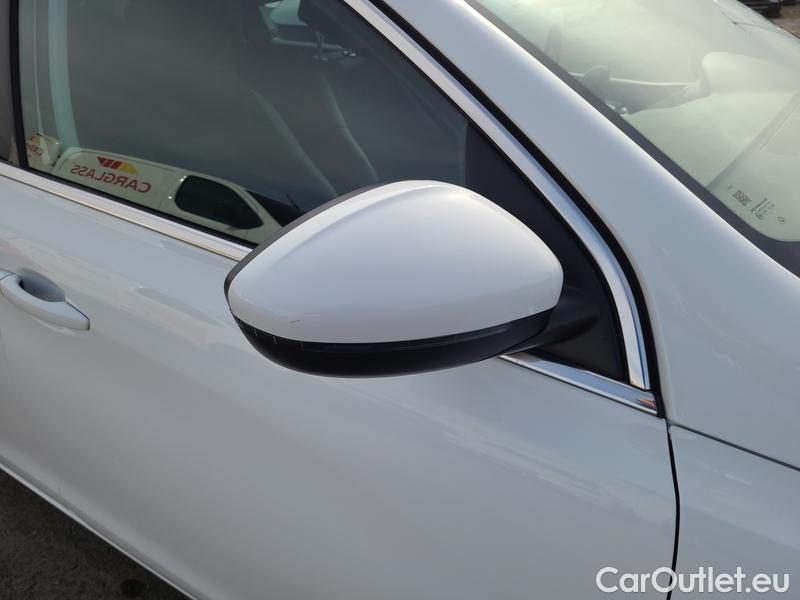  Peugeot  308  II (2013)  SW 1.5BHDi 130 Allure #19