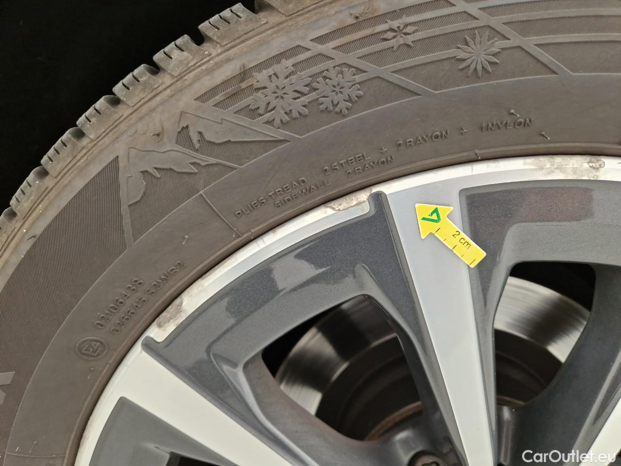  Bmw  Serie 3 2.0 320i AT #25
