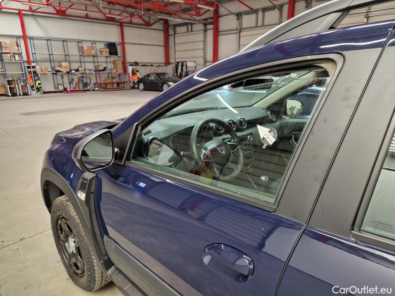  Dacia  Duster 1.5 Blue dCi 115CP Comfort 4WD #4