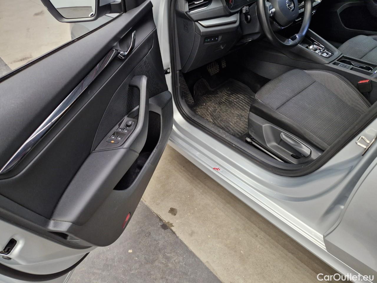  Skoda  Octavia 2.0 TDI 150CP Ambition Combi DSG #1