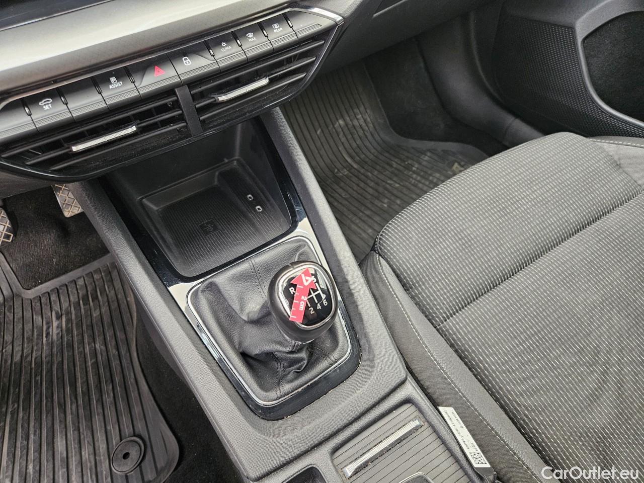  Skoda  Octavia 2.0 TDI 115CP Ambition Combi #49