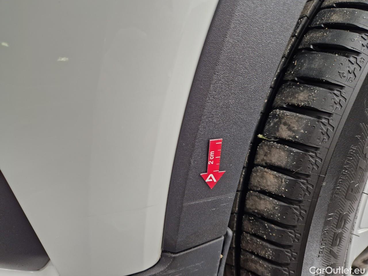  Volvo  XC 40 1.5 T3 163CP Momentum Pro AT #9