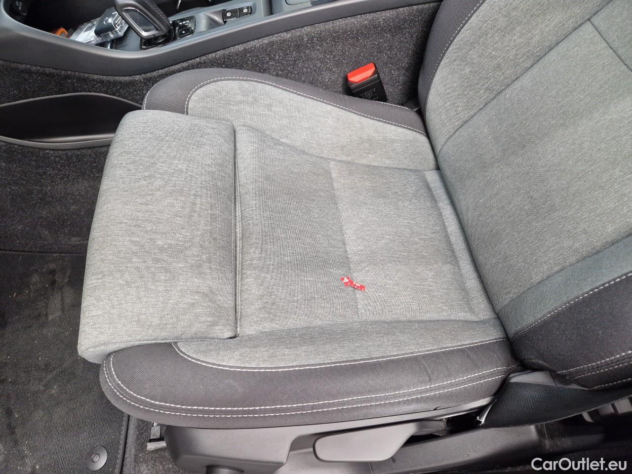  Volvo  XC 40 1.5 T3 163CP Momentum Pro AT #46