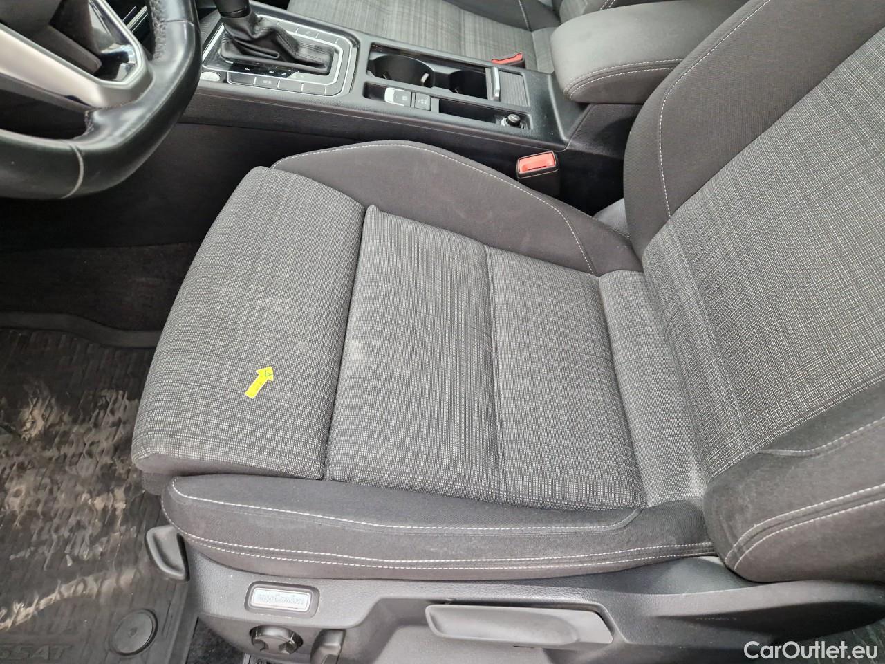  Volkswagen  Passat Comfortline 2.0 TDI DSG 150 CP #32