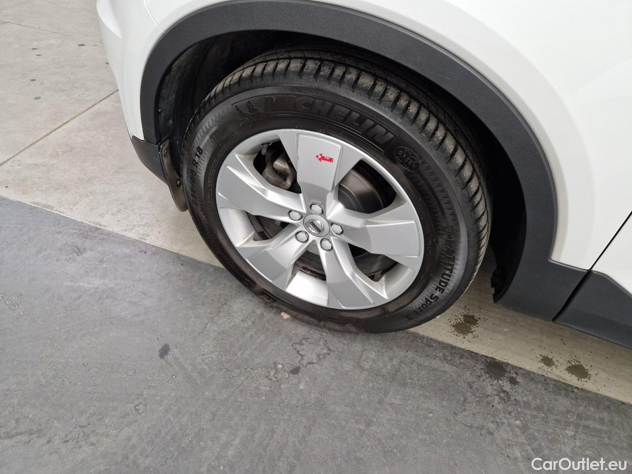  Volvo  XC 40 1.5 T3 163CP Momentum Pro AT #5