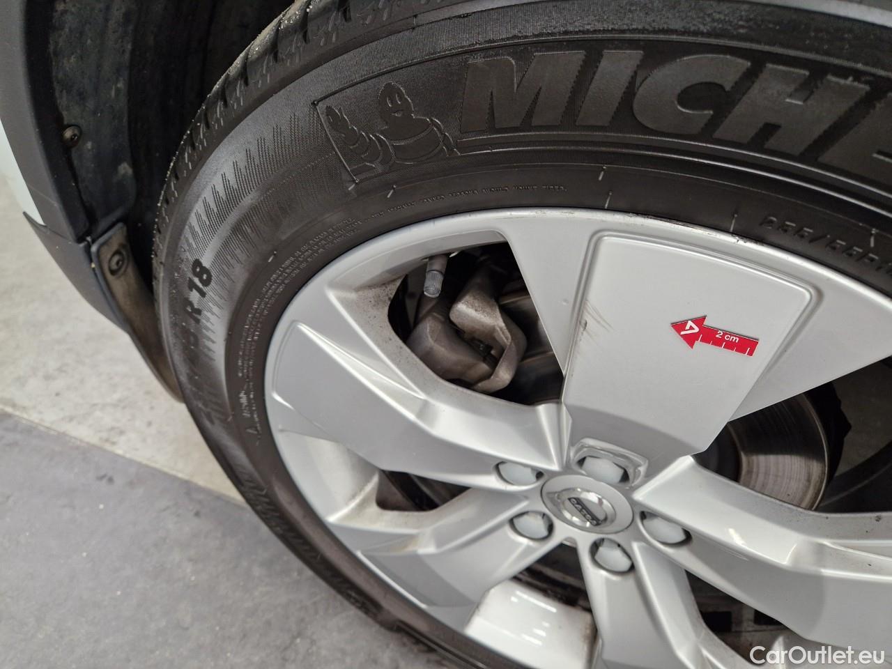  Volvo  XC 40 1.5 T3 163CP Momentum Pro AT #6
