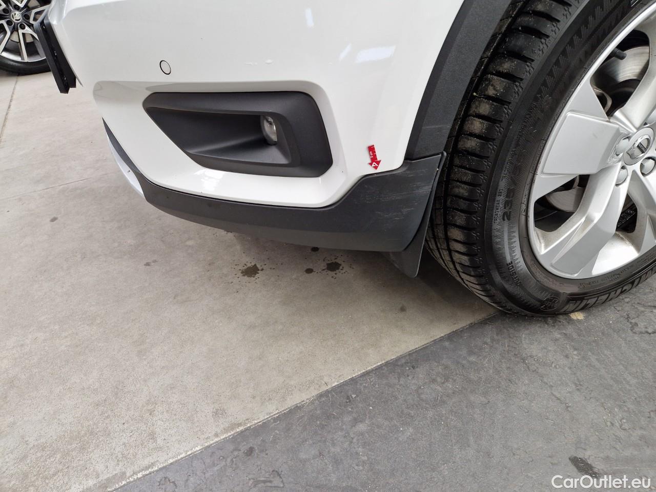  Volvo  XC 40 1.5 T3 163CP Momentum Pro AT #11