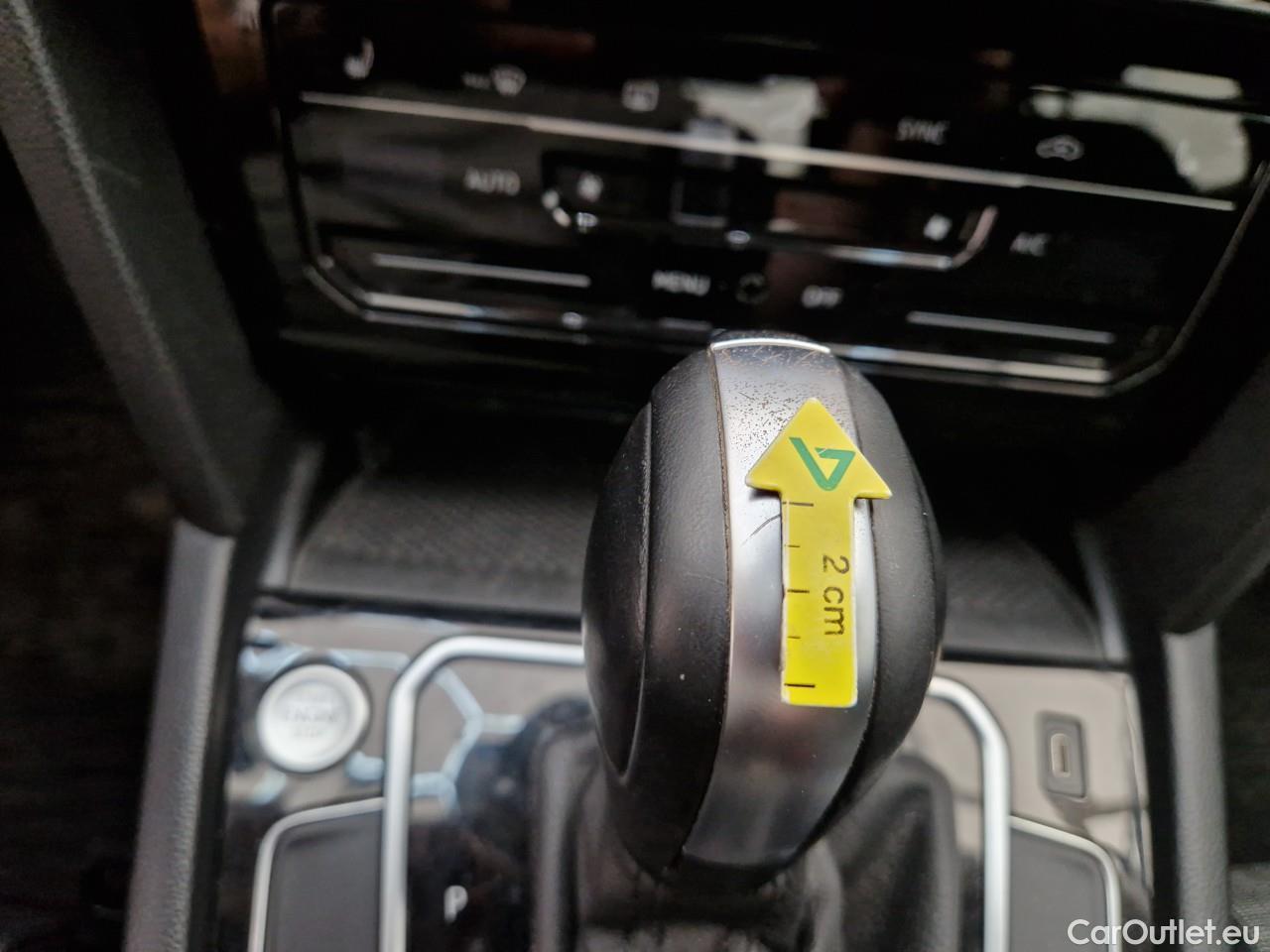  Volkswagen  Passat Comfortline 2.0 TDI DSG 150 CP #37