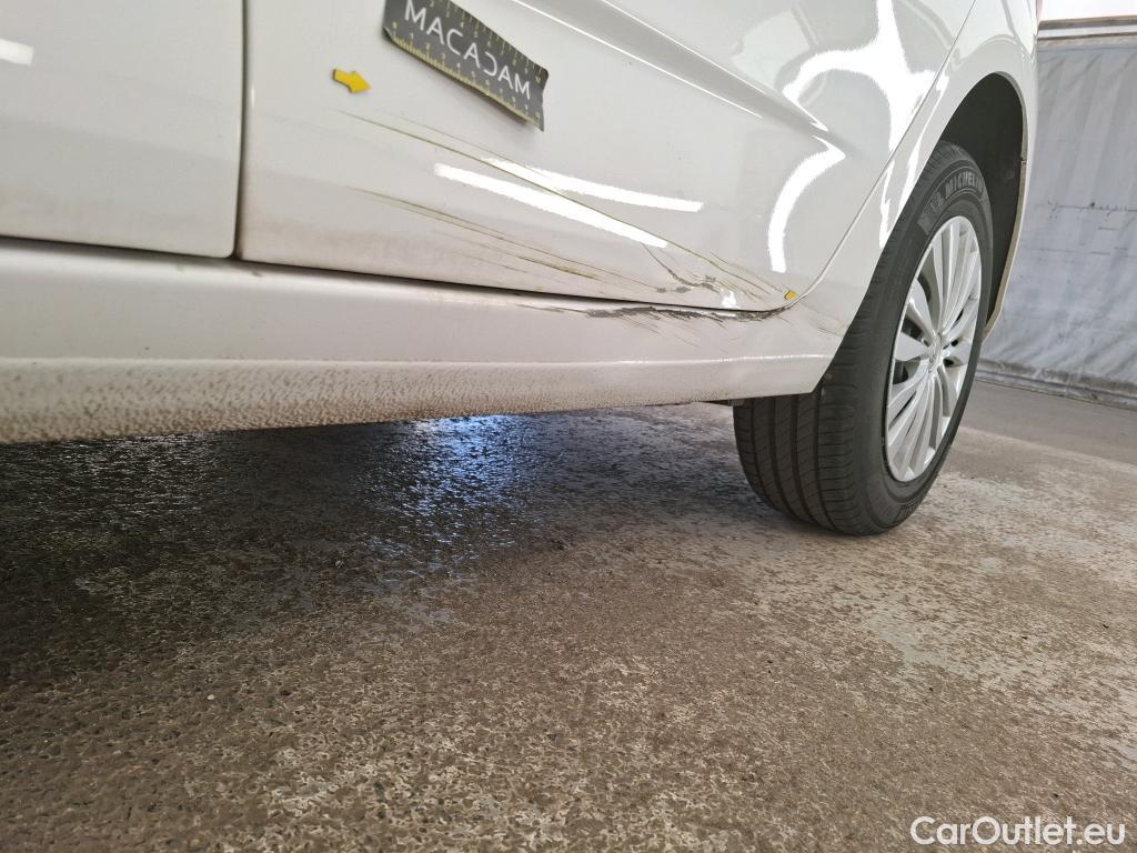  Citroen  C4  Berlina Societe Live 1.6 BlueHDi 100CV BVM5 E6 #4