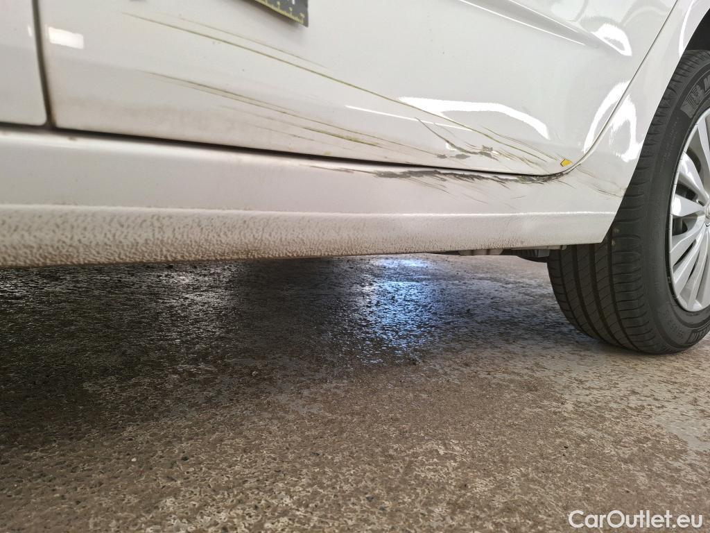  Citroen  C4  Berlina Societe Live 1.6 BlueHDi 100CV BVM5 E6 #5