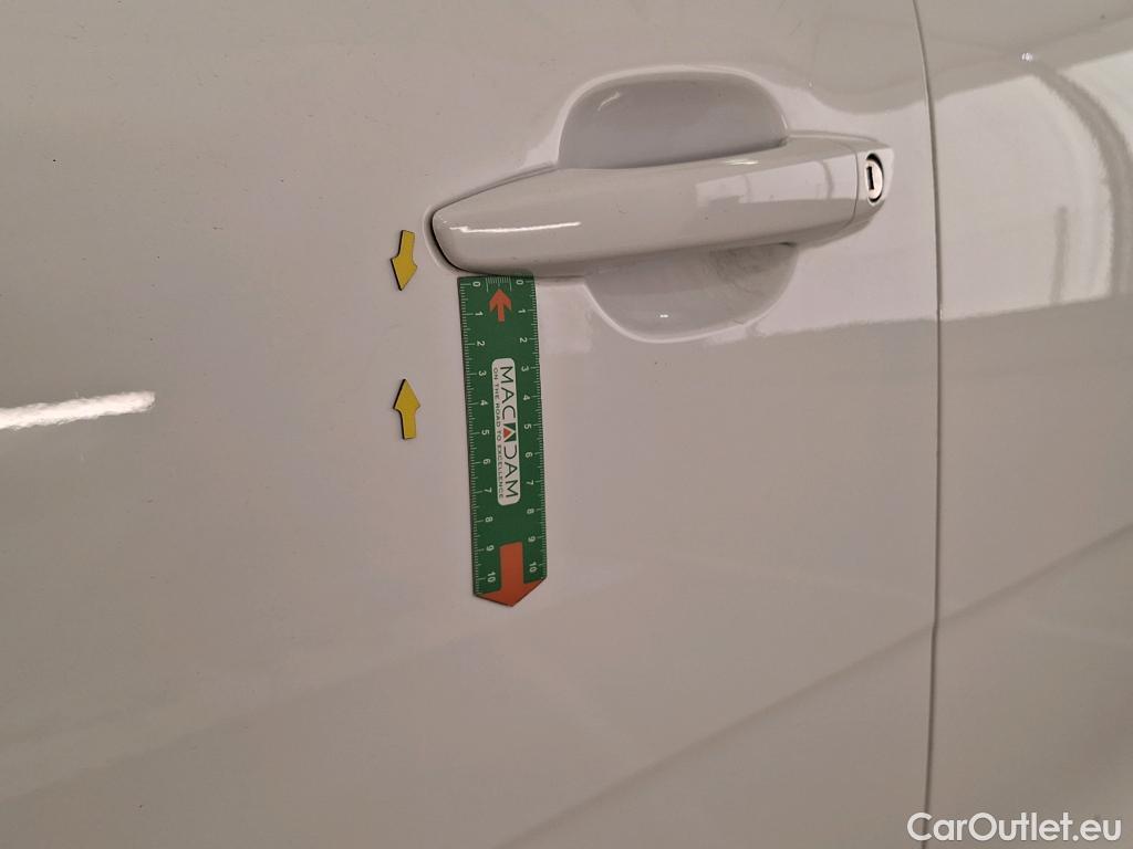  Citroen  C3  Société Feel Business R 1.5 BlueHDI 100CV BVM6 E6d #28
