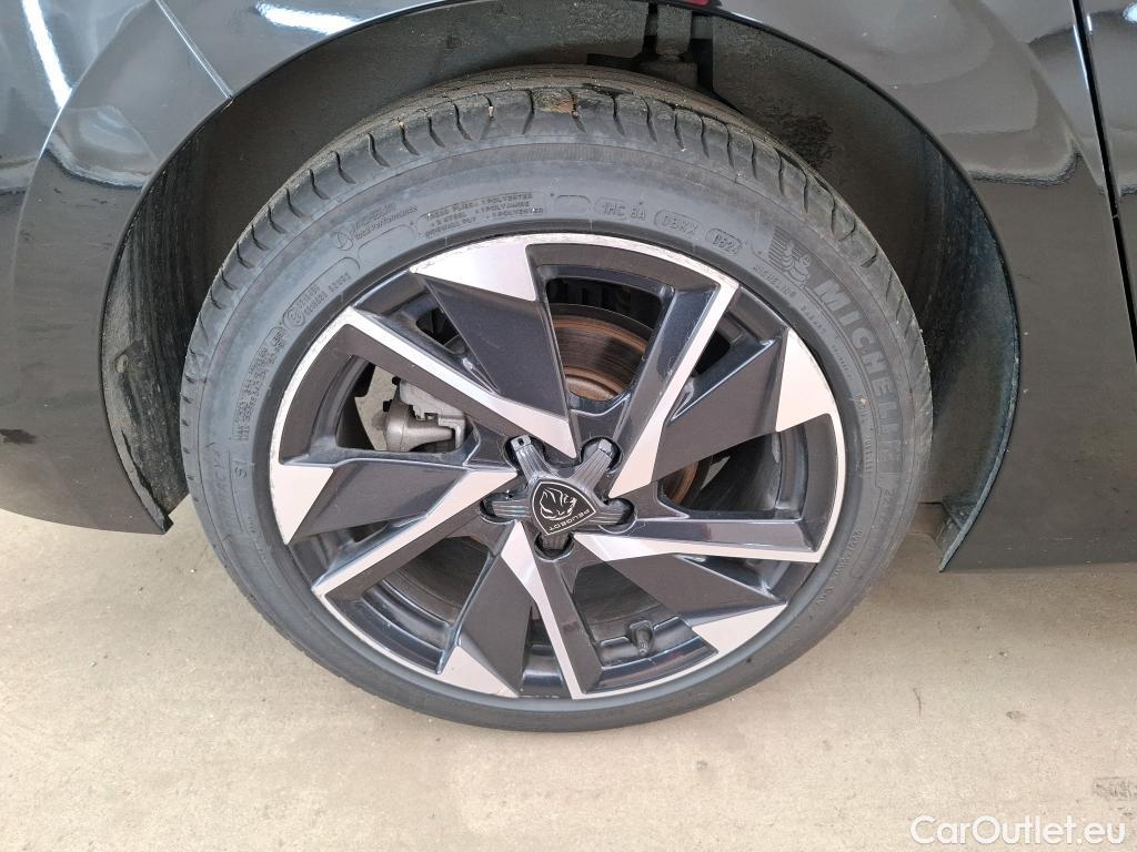  Peugeot  308  Allure Pack 1.5 HDi 130CV BVA8 E6d #28