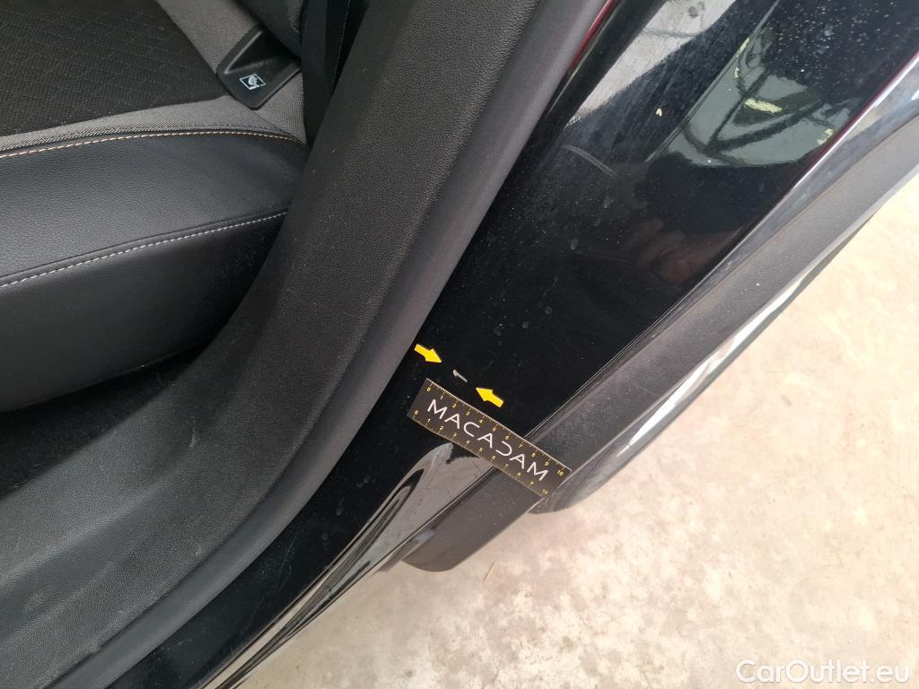  Opel   Grandland X Grandland X Elegance Business 1.5 130CV BVA8 E6d #16